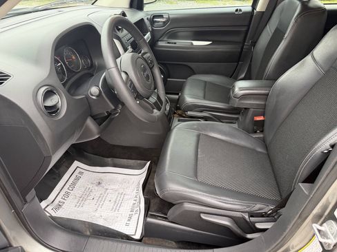 Used 2014 Jeep Compass Latitude AWD/4WD image 13
