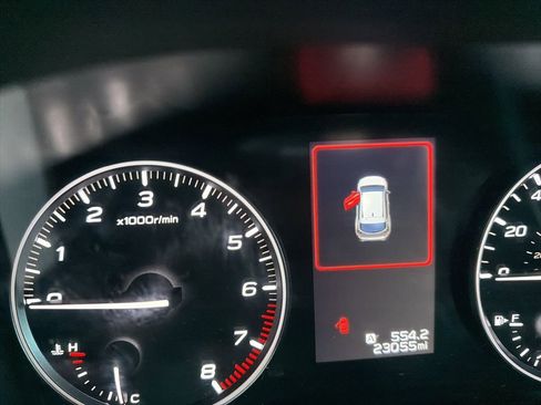 Used 2024 Subaru Crosstrek 2.0i Premium image 12