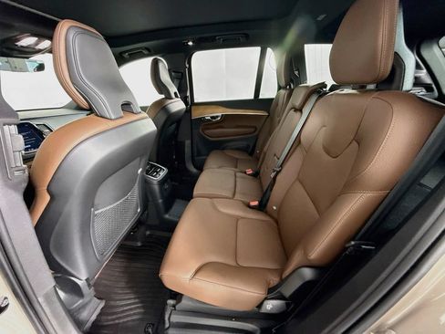 Used 2024 Volvo XC90 T8 Plus w/ Protection Package Premier AWD/4WD image 19