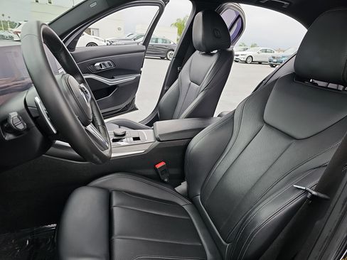 Used 2023 BMW 330i Sedan w/ M Sport Package image 15