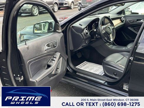 Used 2015 Mercedes-Benz GLA 250 4MATIC image 9