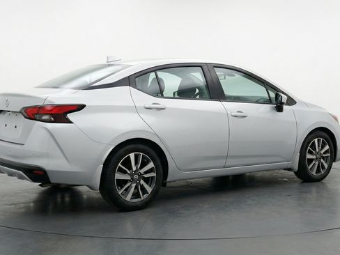Used 2025 Nissan Versa SV FWD image 9
