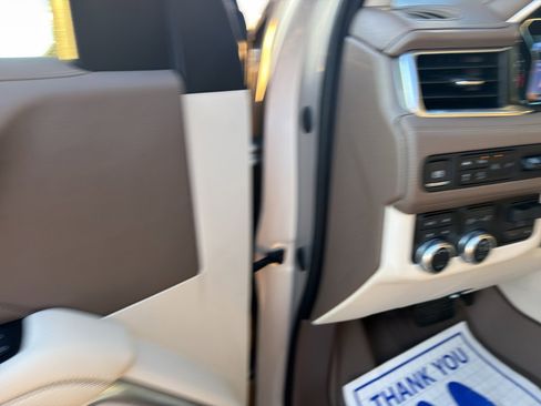 Used 2021 GMC Yukon Denali w/ Denali Ultimate Package image 15