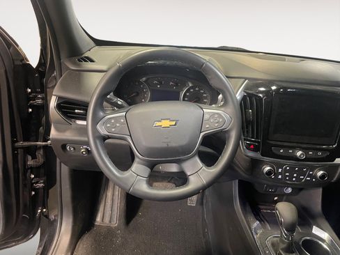 Used 2023 Chevrolet Traverse LT w/ Rear Camera Mirror Package AWD/4WD image 12