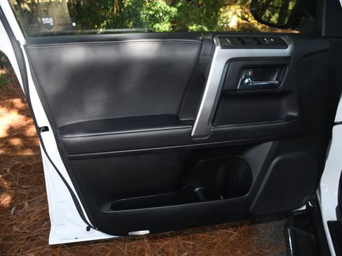 Certified 2024 Toyota 4Runner SR5 Premium image 10