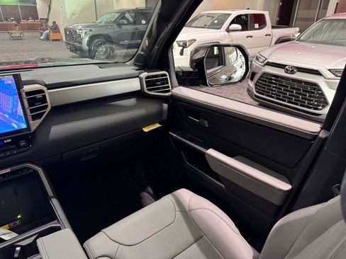 New 2026 Toyota Tundra Limited AWD/4WD image 38