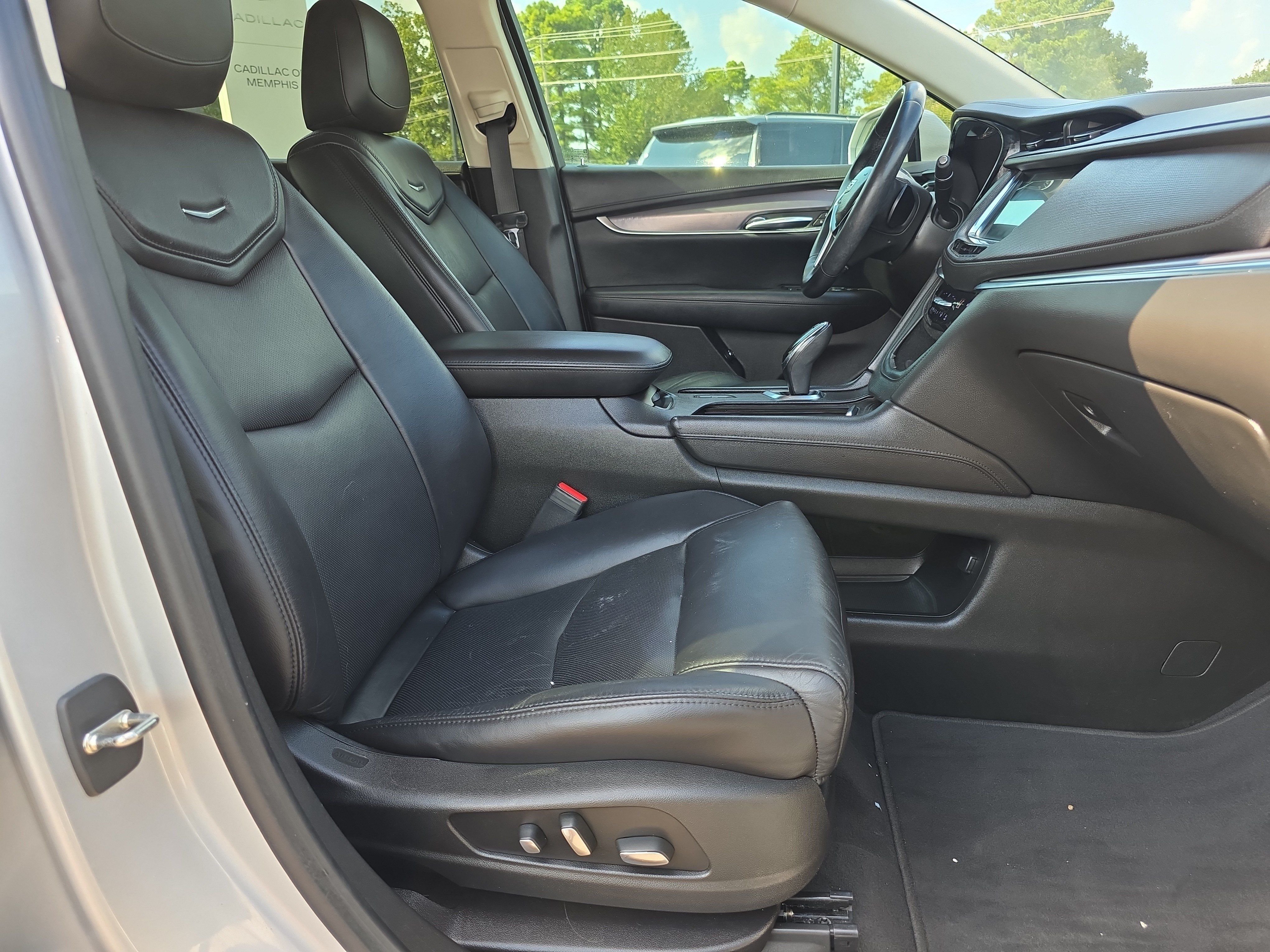 Used 2017 Cadillac XT5 Luxury FWD image 15