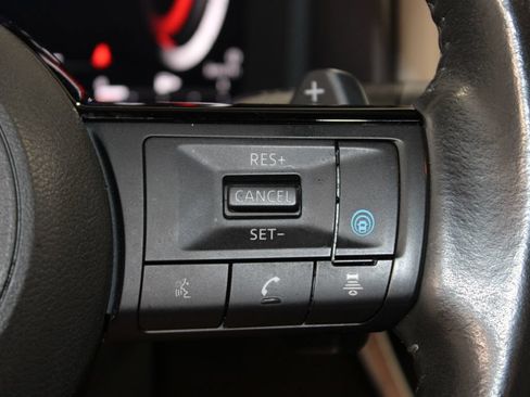 Used 2024 Nissan Rogue SL FWD image 35