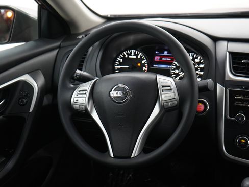 Used 2016 Nissan Altima 2.5 S w/ Power Driver Seat Package FWD image 14