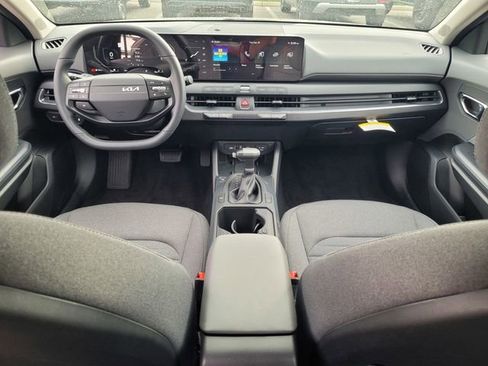 New 2025 Kia K4 EX image 8