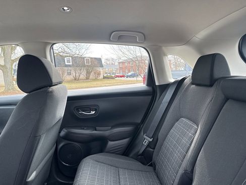 Certified 2024 Honda HR-V LX image 19