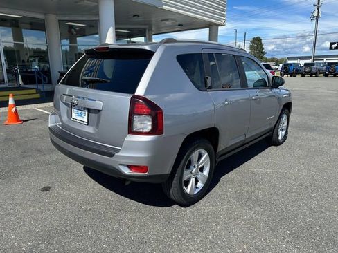 Used 2016 Jeep Compass Sport w/ Power Value Group AWD/4WD image 2