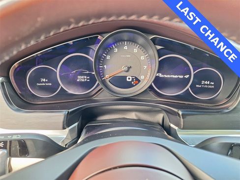 Used 2023 Porsche Panamera 4 Platinum Edition image 23