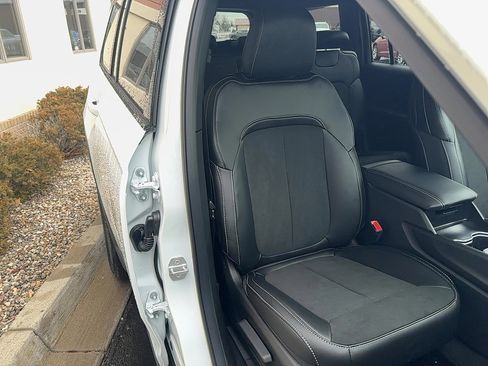 New 2025 Jeep Grand Cherokee L Altitude image 7