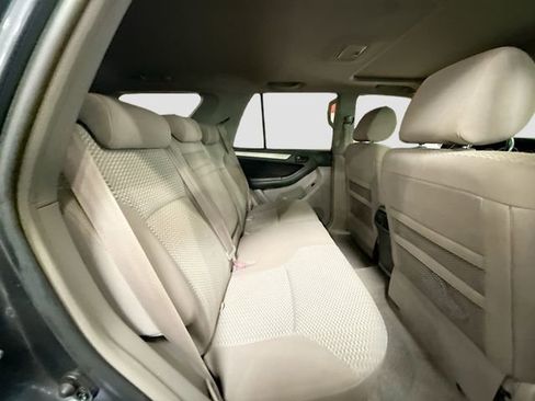 Used 2006 Toyota 4Runner SR5 AWD/4WD image 25