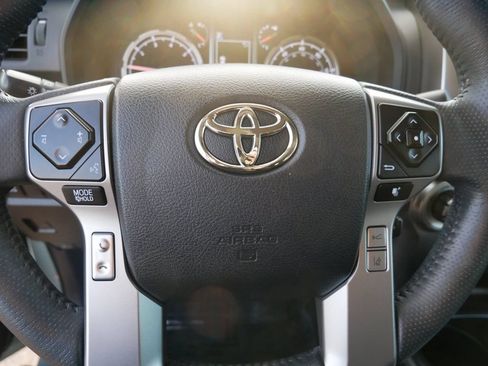 Used 2022 Toyota 4Runner TRD Sport w/ Technology Package AWD/4WD image 19