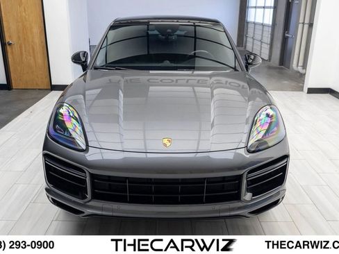 Used 2023 Porsche Cayenne Turbo AWD/4WD image 7