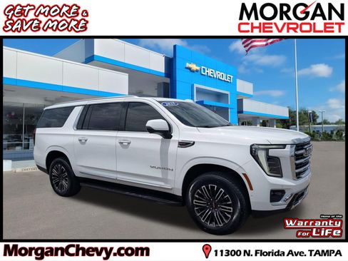 Used 2025 GMC Yukon XL Elevation image 1
