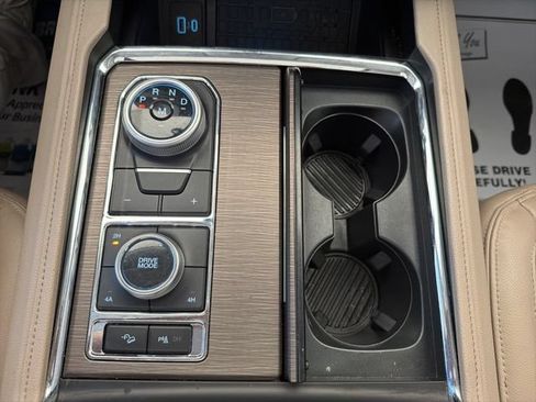 Used 2024 Ford Expedition Limited AWD/4WD image 21