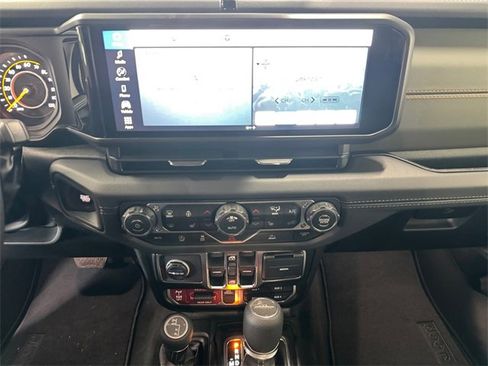 New 2026 Jeep Gladiator Mojave image 5