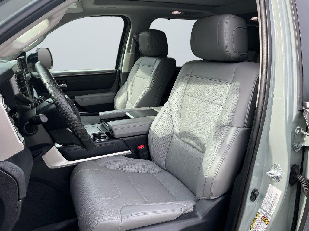 Used 2024 Toyota Sequoia Limited w/ Tow Technology Package AWD/4WD image 10