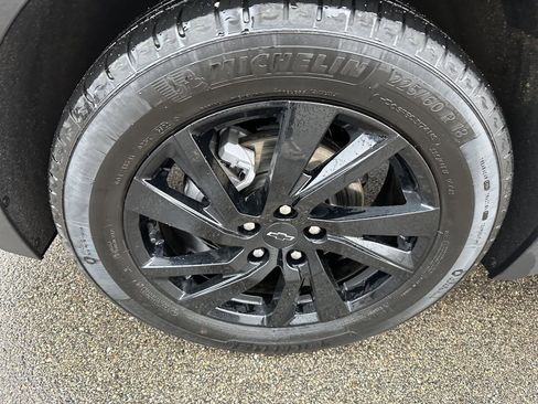 Certified 2023 Chevrolet Equinox LS w/ Midnight Edition image 12