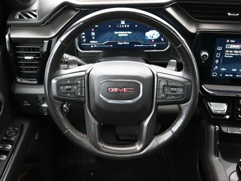 Used 2022 GMC Sierra 1500 AT4 w/ AT4 Preferred Package AWD/4WD image 15