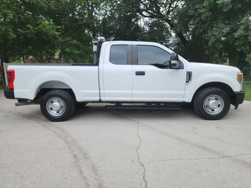 Used 2019 Ford F250 XL w/ Power Equipment Group RWD image 11