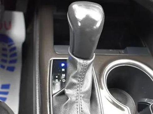 Used 2024 Toyota Camry SE FWD image 32