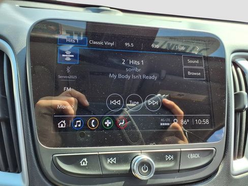 Used 2024 Chevrolet Malibu LT FWD image 10