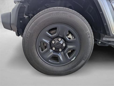 Used 2023 Jeep Wrangler Sport image 23