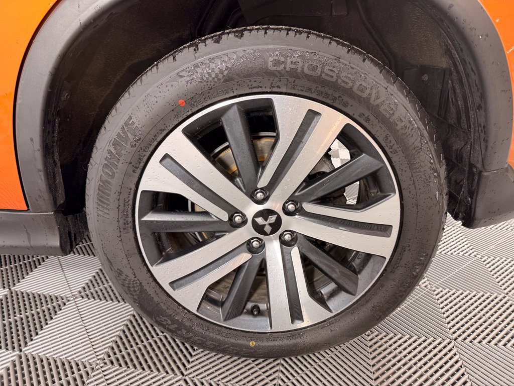 Used 2024 Mitsubishi Outlander Sport ES AWD/4WD image 14
