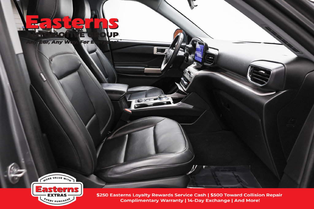 Used 2023 Ford Explorer XLT w/ Equipment Group 202A AWD/4WD image 24