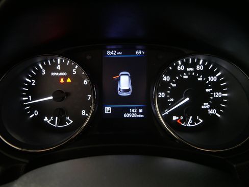 Used 2020 Nissan Rogue SV AWD/4WD image 21