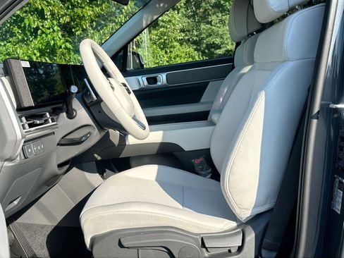 New 2026 Hyundai Santa Fe SE image 13