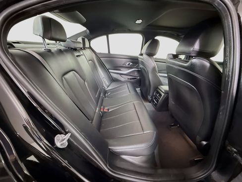 Used 2024 BMW 330e image 27