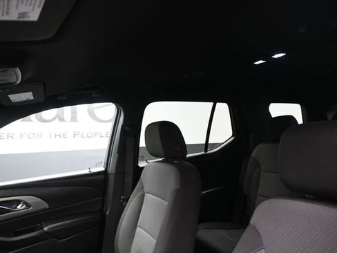 Used 2023 Chevrolet Traverse LT w/ Midnight/Sport Edition image 17