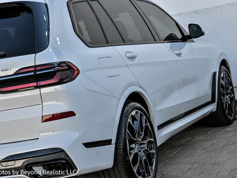 Used 2023 BMW X7 xDrive40i w/ M Sport Package image 8
