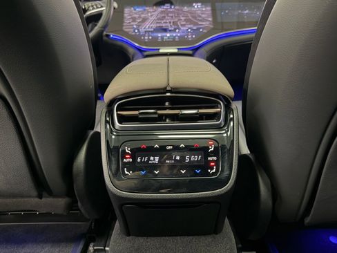 Certified 2023 Mercedes-Benz EQS 580 4MATIC Sedan image 37