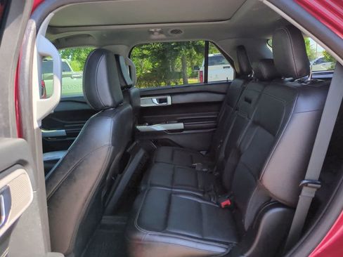 Used 2021 Ford Explorer Limited w/ Hybrid Equipment Group 310A AWD/4WD image 14