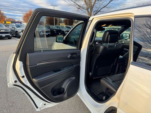 Used 2021 Jeep Grand Cherokee Limited w/ Quick Order Package 28K 80th image 17