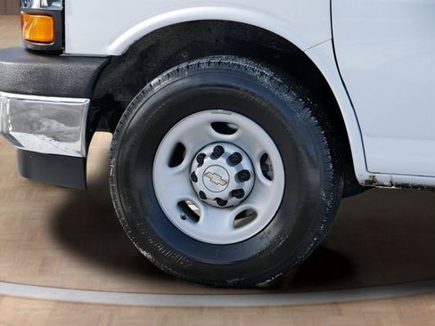 Used 2023 Chevrolet Express 3500 w/ Power Convenience Package image 9