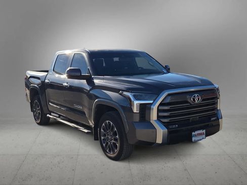 Used 2025 Toyota Tundra Limited image 2
