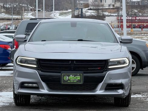 Used 2016 Dodge Charger SXT image 6