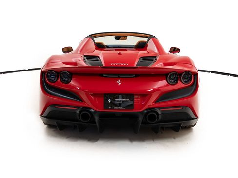 Certified 2022 Ferrari F8 Tributo RWD image 10