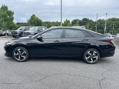 Certified 2023 Hyundai Elantra SEL w/ Convenience Package FWD image 4