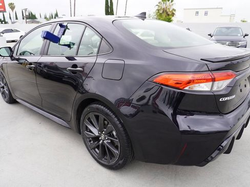 Used 2024 Toyota Corolla SE w/ SE Premium Package image 6