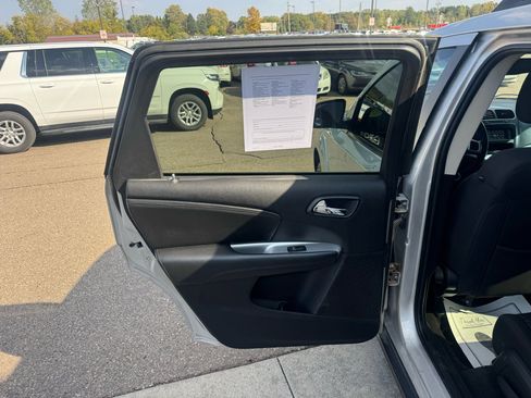 Used 2012 Dodge Journey SXT image 14