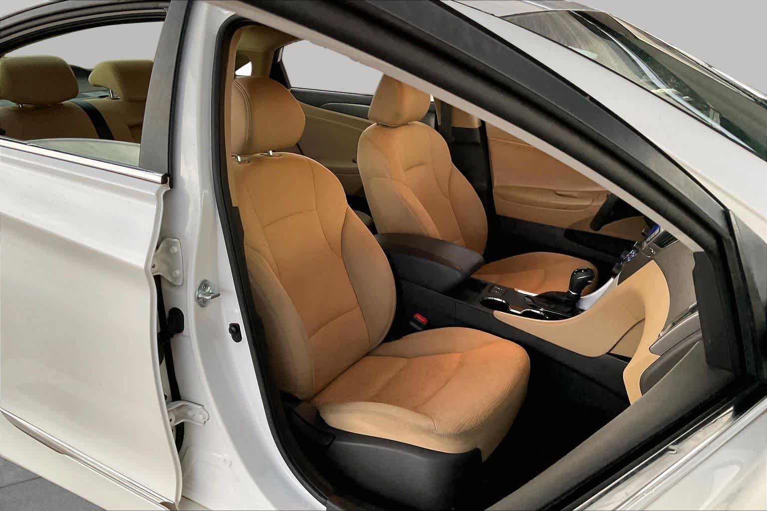 Used 2013 Hyundai Sonata Hybrid FWD image 9