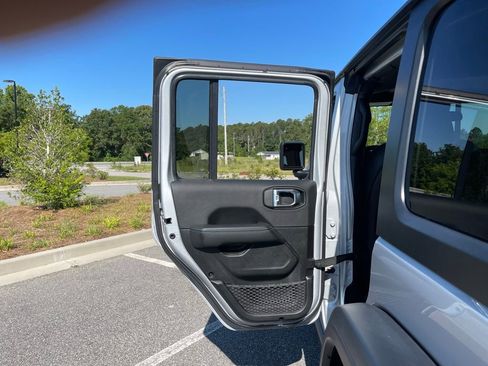 Used 2024 Jeep Wrangler Unlimited Rubicon 4xe w/ Safety Group AWD/4WD image 50